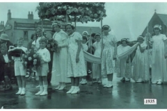 1935